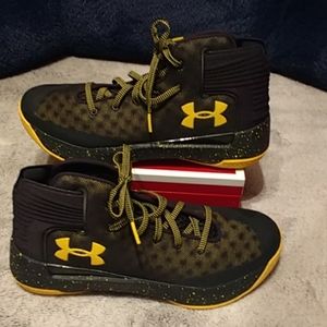 Authentic NWOB Stephe Curry 3C Wardell SC size 8.5